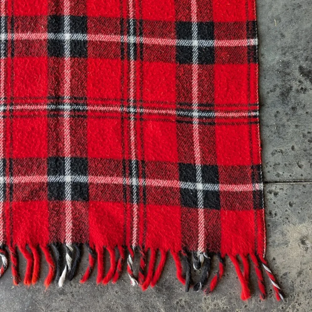 Vintage Faribo Faribault Woolen Mills Red Black Plaid Fringe Blanket